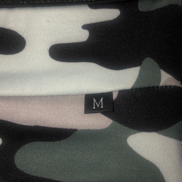 Women’s Running Belt w/ 📱 pocket - Picture 5 of 6